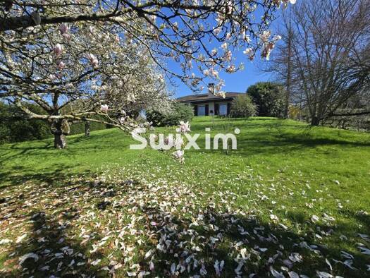 Maison de plain-pied à vendre 226 000 € 5 pièces 3 chambres 121,9 m² 1 360 m² de terrain Val du Solvan Lons-le-Saunier 39000