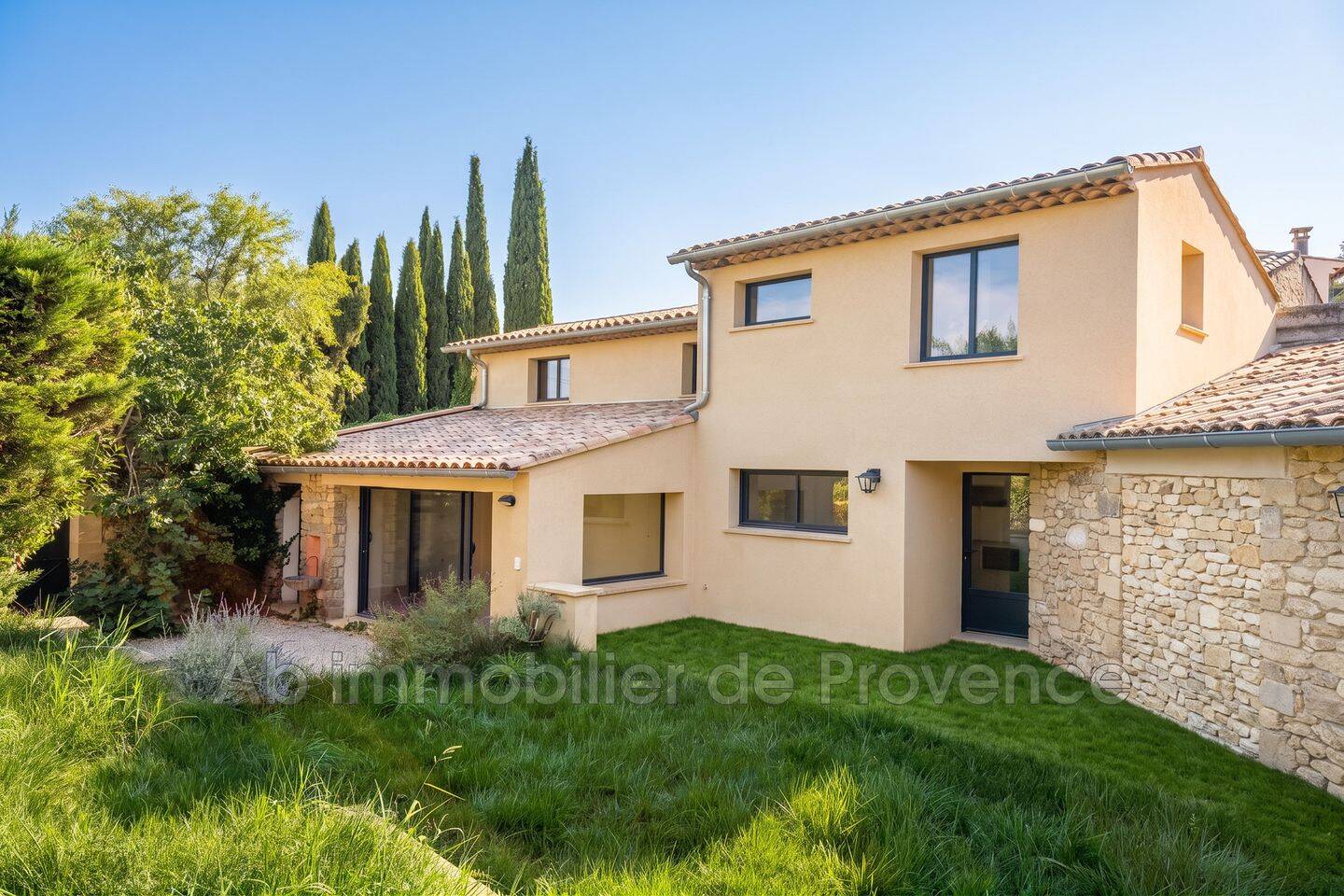 Maison 4 pièces 110 m² · à Rognes · 110 m² · 745 000 €