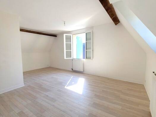 Appartement à vendre 114 000 € 1 pièce 37 m² Étage 2/2 Haute Ville-Basse Ville Chartres 28000