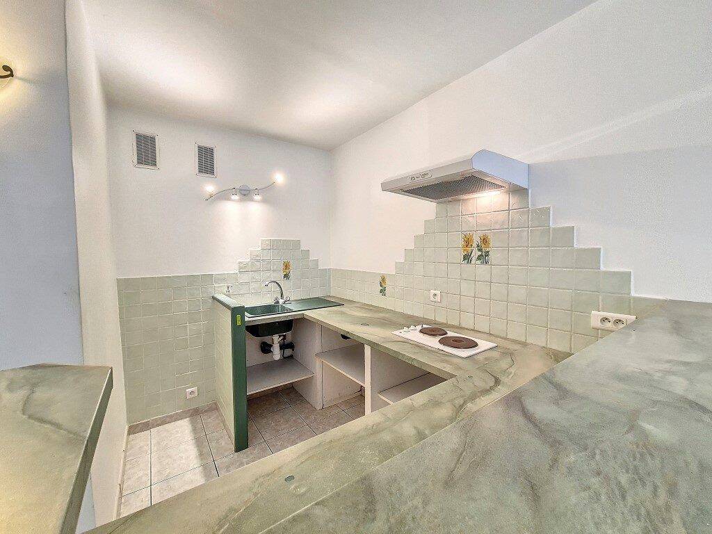 Appartement 1 pièce 32 m² · à Ajaccio · 32 m² · 637 €/mois