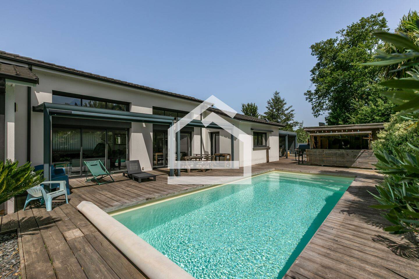 Maison 7 pièces 176 m² · à Saint-Aubin-de-Médoc · 176 m² · 820 000 €