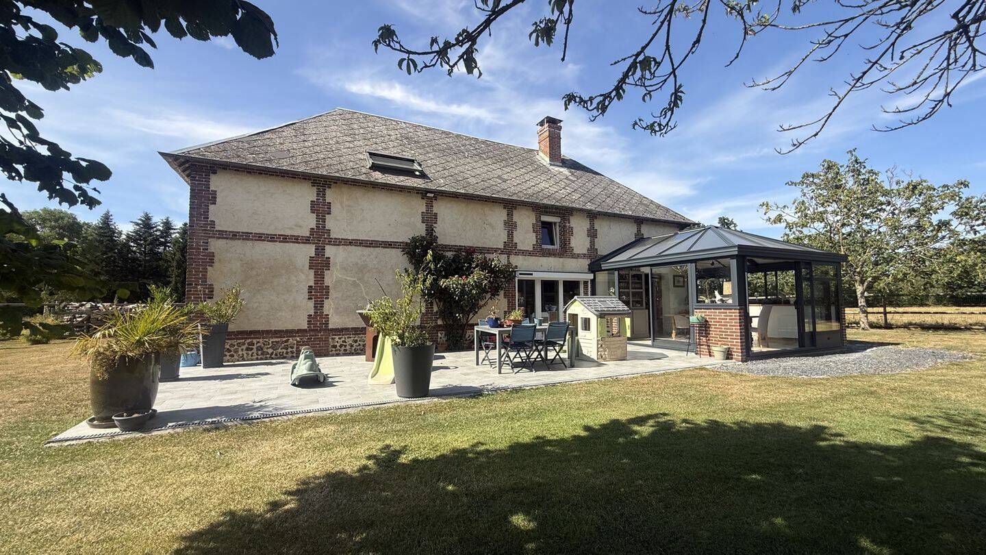 Maison 6 pièces 191 m² · à La Vespière-Friardel · 191 m² · 378 000 €