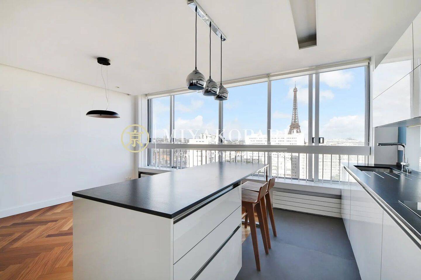 Appartement 4 pièces 97 m² · à Paris 15ème Arrondissement · 97 m² · 1 090 000 €