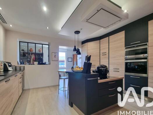 Maison à vendre 343 000 € 6 pièces 3 chambres 183 m² 605 m² de terrain Sud Ouest Doué-la-Fontaine 49700