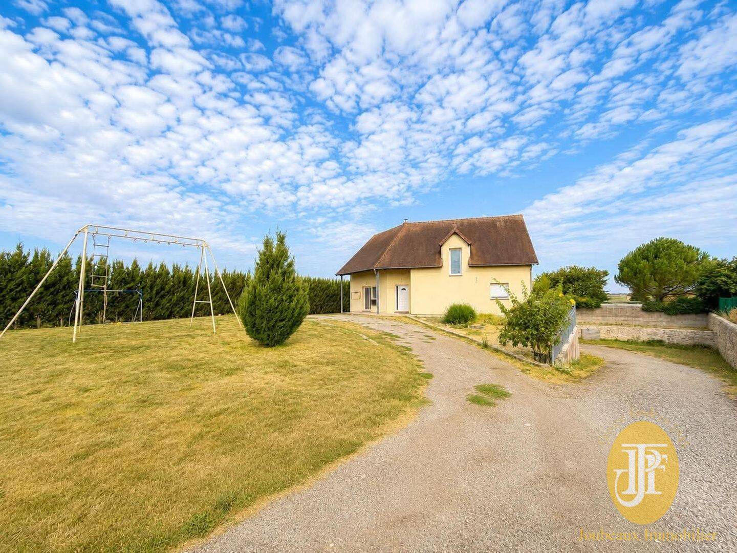 Maison 5 pièces 151 m² · à Douains · 150,8 m² · 339 000 €