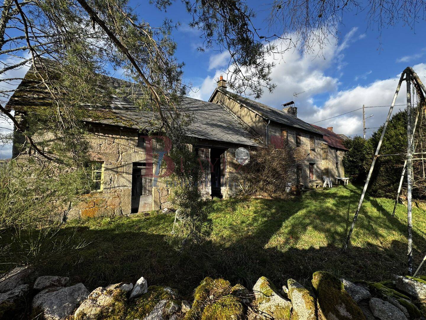Maison 5 pièces 120 m² · à Peyrelevade · 119,6 m² · 60 000 €