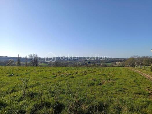 Terrain constructible à vendre 44 000 € 13 556 m² de terrain Nailhac 24390