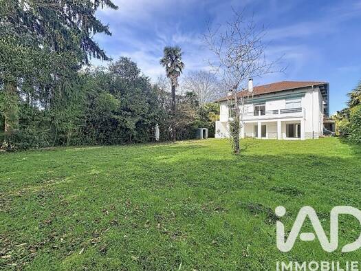 Maison à vendre 475 000 € 7 pièces 6 chambres 179 m² 940 m² de terrain Pau Sud Pau 64000