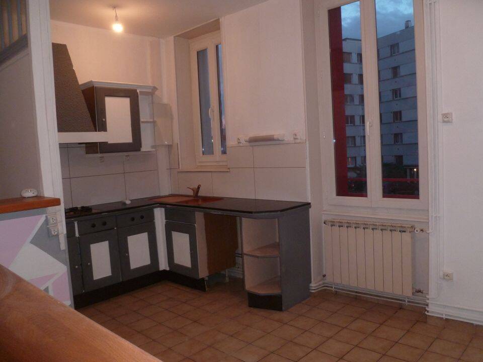 Appartement 3 pièces 82 m² · à Clermont-Ferrand · 82 m² · 765 €