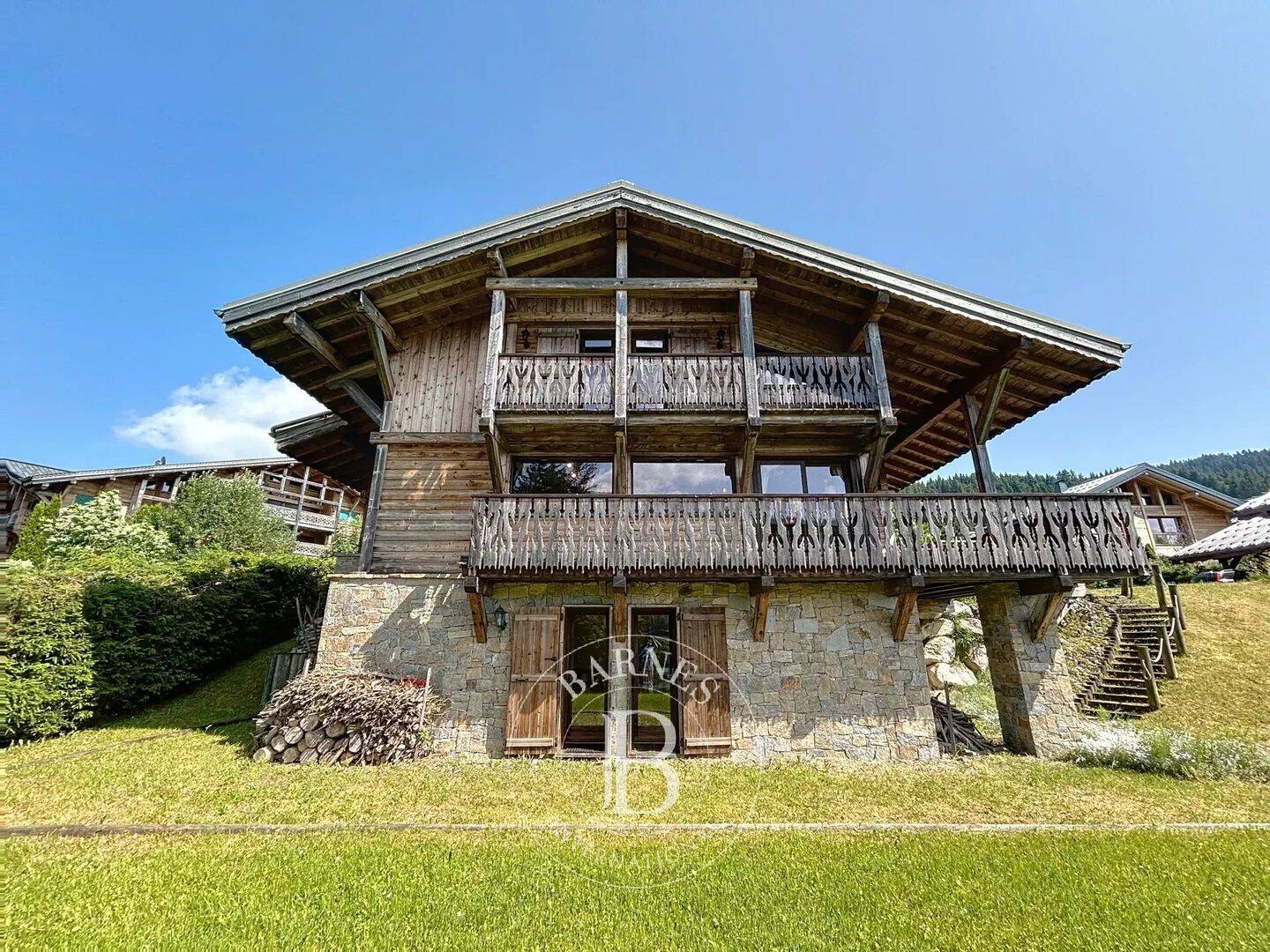 Maison 5 pièces 142 m² · à Les Gets · 141,8 m² · 1 649 000 €