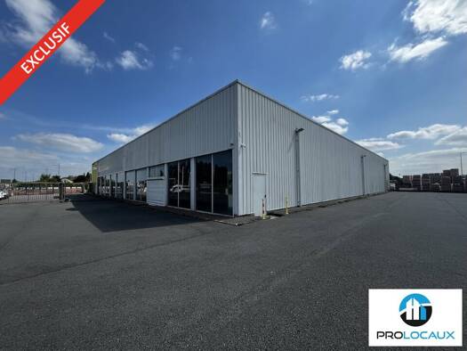 Local commercial à louer 3 000 € 490 m² de surface de vente Clermont 60600