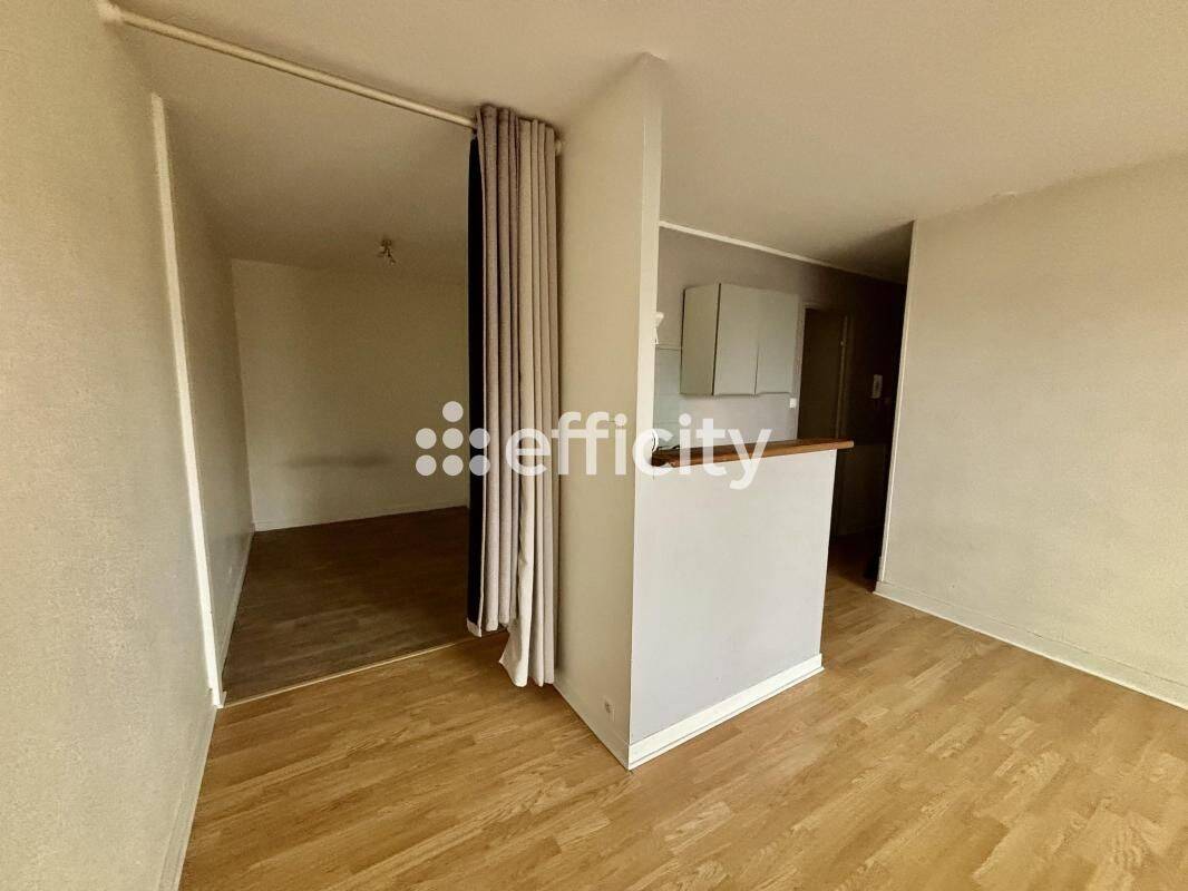 Appartement 1 pièce 34 m² · à Bourges · 34 m² · 61 000 €