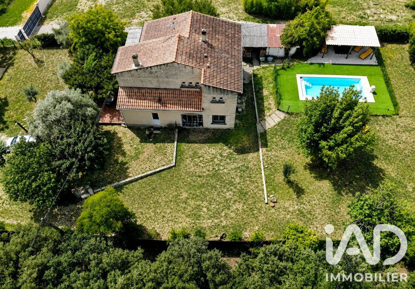 Maison 8 pièces 160 m² · à Carpentras · 160 m² · 449 000 €