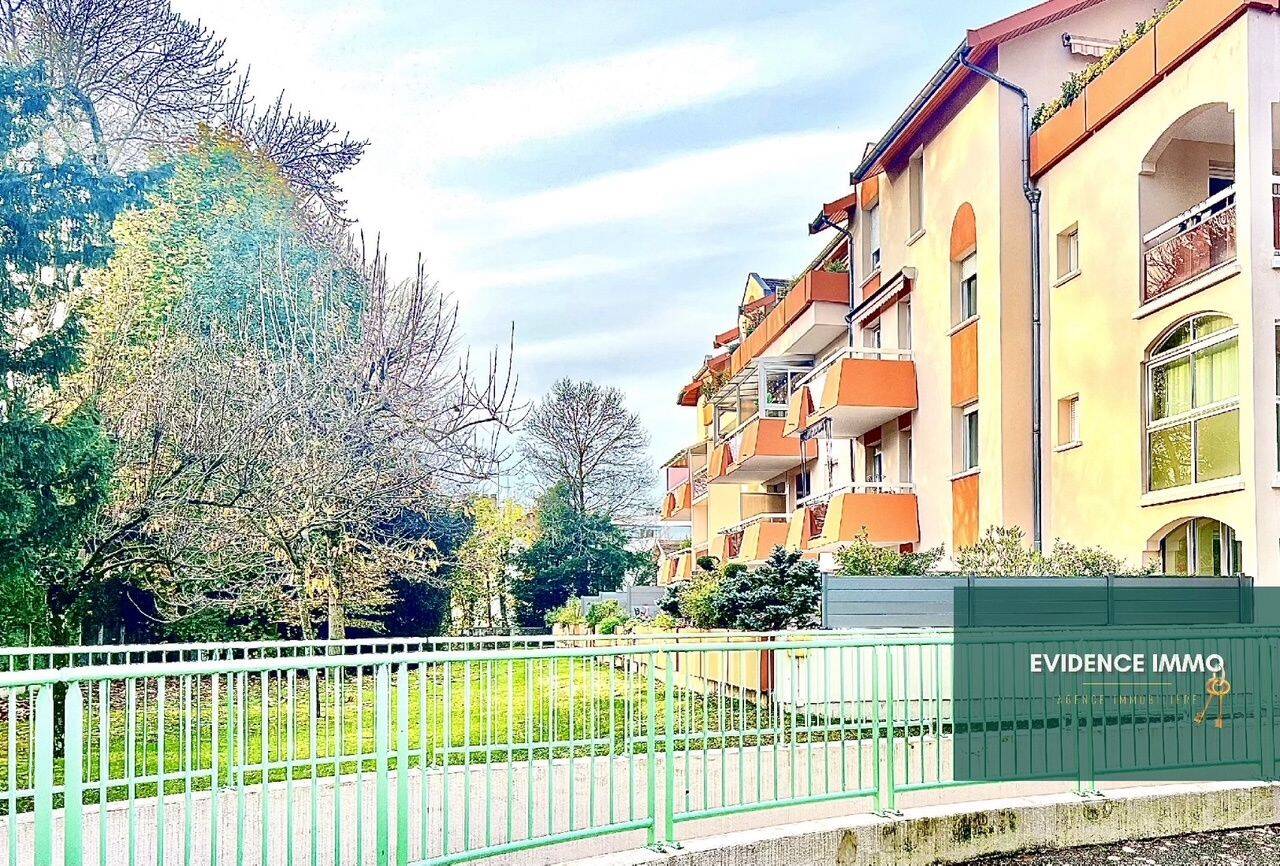 Appartement 4 pièces 90 m² · à Bourgoin-Jallieu · 90 m² · 219 000 €