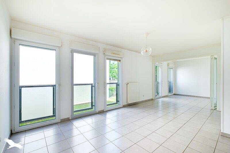 Appartement 3 pièces 74 m² · à Lyon 8ème Arrondissement · 74 m² · 260 000 €