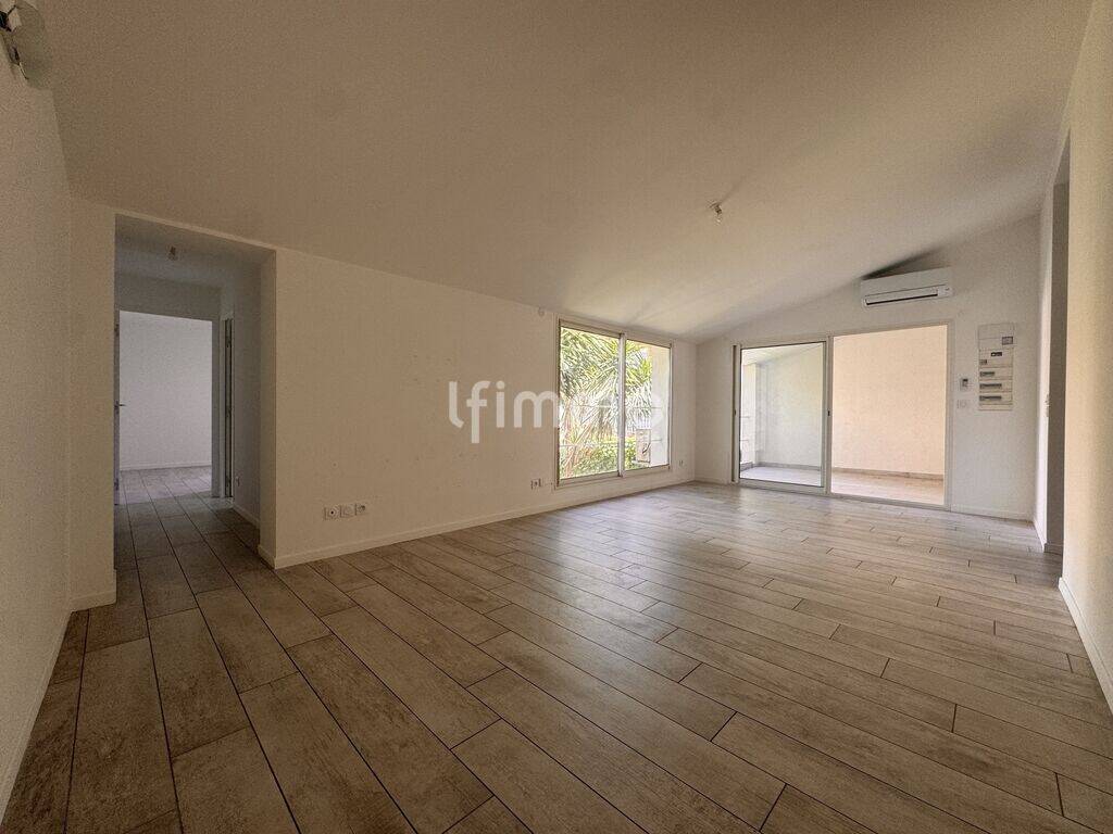Appartement 4 pièces 73 m² · à Port-Saint-Louis-du-Rhône · 73,1 m² · 1 100 €