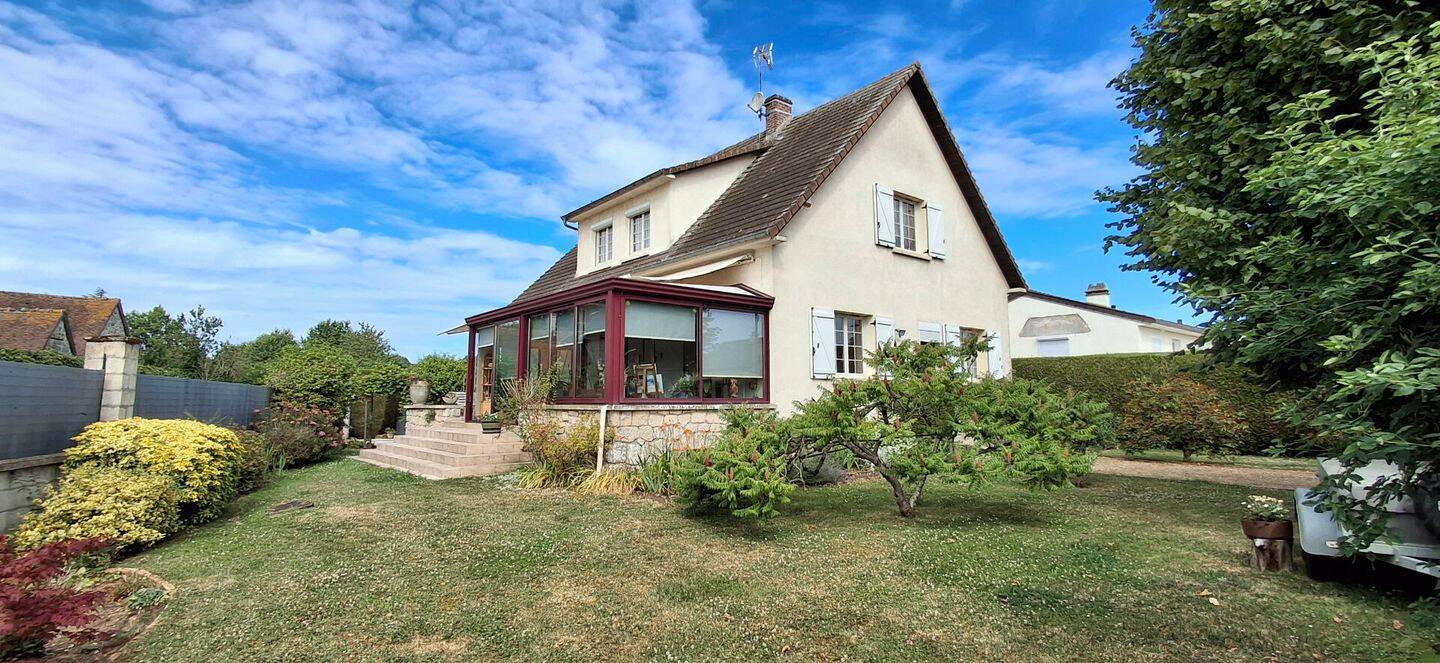 Maison 7 pièces 215 m² · à Crépy-en-Valois · 215 m² · 400 000 €