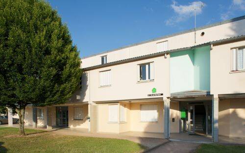 Appartement 2 pièces 67 m² · à Saint-Germain-du-Puy · 67 m² · 589 €/mois