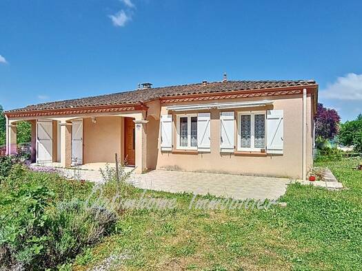 Maison de plain-pied à vendre 184 000 € 4 pièces 3 chambres 90 m² 1 203 m² de terrain Montaigu-de-Quercy 82150