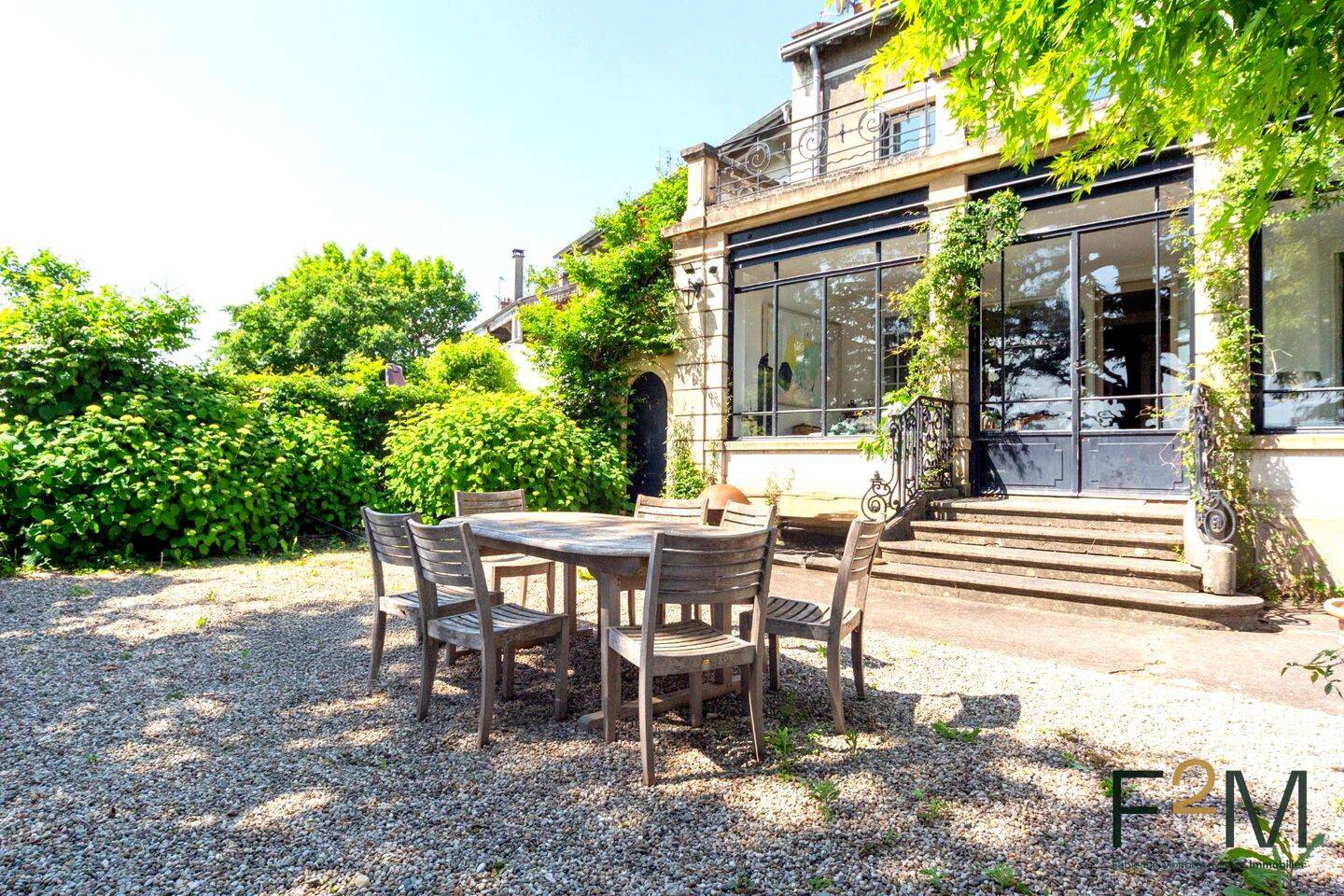 Maison 7 pièces 245 m² · à Caluire-Et-Cuire · 245 m² · 2 800 €/mois