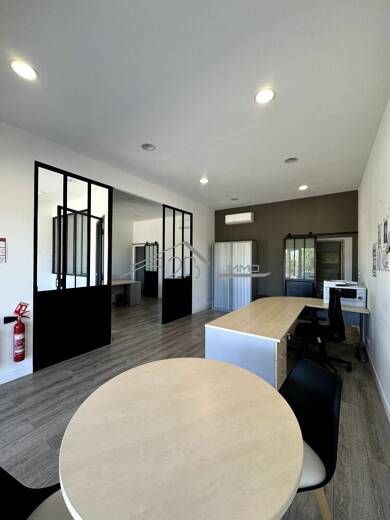 Local commercial à louer 1 000 € 65 m² de surface de vente Furiani 20600