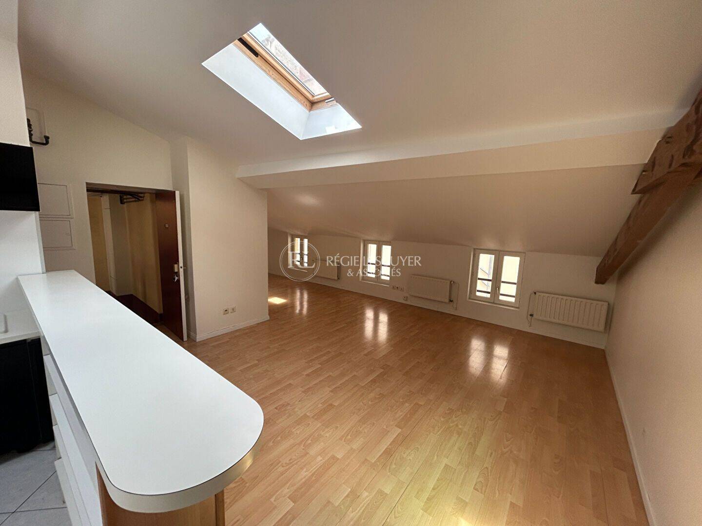 Appartement 4 pièces 82 m² · à Lyon 6ème Arrondissement · 82,5 m² · 1 200 €/mois