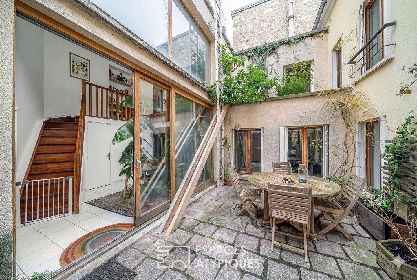 Maison 9 pièces 250 m² · à Paris 15ème Arrondissement · 250,2 m² · 1 565 000 €