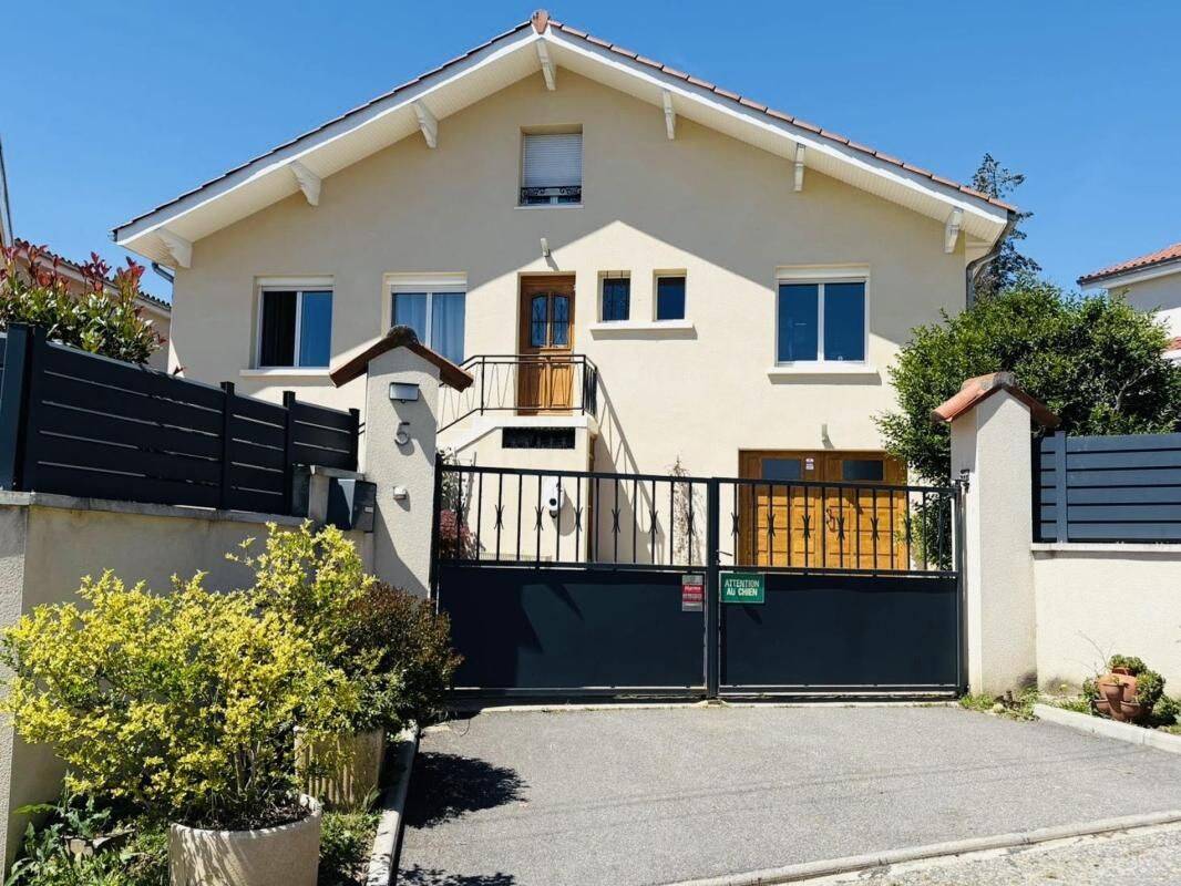 Maison 5 pièces 119 m² · à Vaugneray · 119 m² · 439 000 €