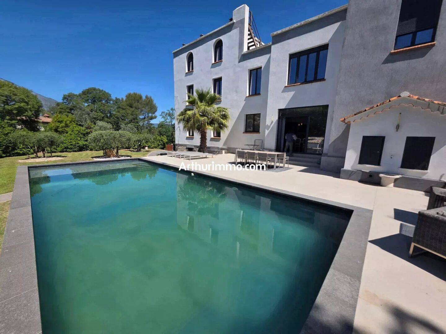 Maison 8 pièces 256 m² · à Draguignan · 256 m² · 870 000 €