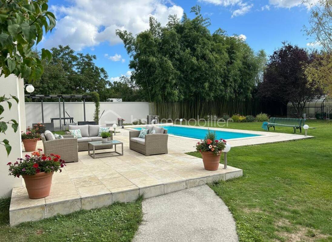 Maison 8 pièces 205 m² · à Villeblevin · 205 m² · 399 000 €