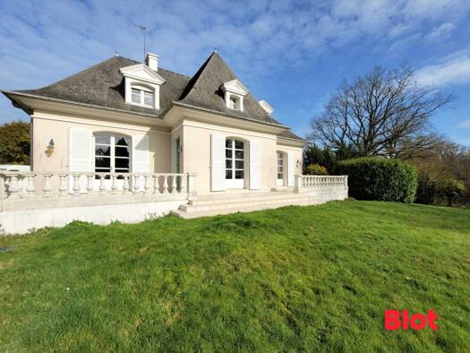 Villa à louer 1 474 € 6 pièces 4 chambres 182 m² 3 200 m² de terrain Vignoc 35630