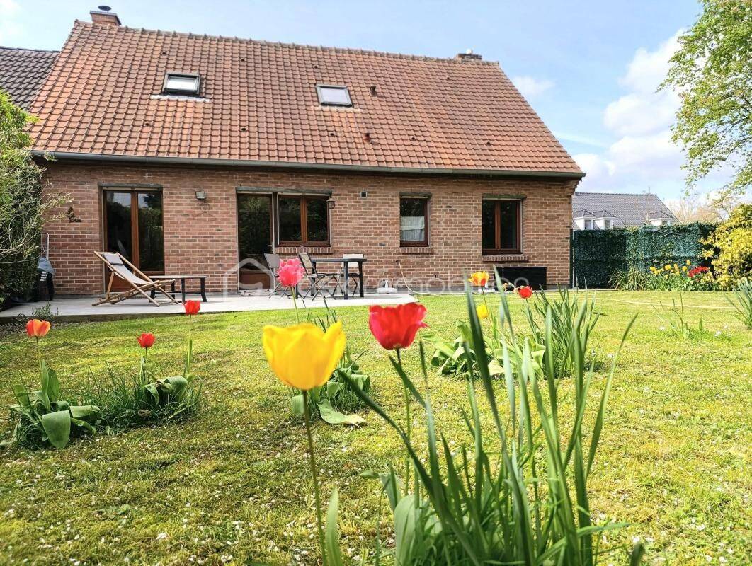 Maison 8 pièces 129 m² · à Lens · 129 m² · 250 000 €