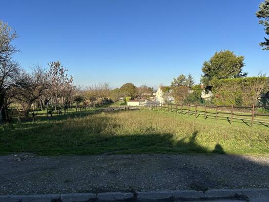 Terrain constructible à vendre 29 500 € 575 m² de terrain Salles-d'Angles 16130