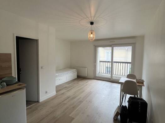 Appartement à louer - logement étudiant 780 € 1 pièce 27 m² Étage 1/3 Ascott-Village Ouest-Le Verger Roissy-en-Brie 77680