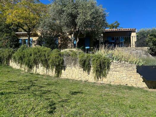 Maison à vendre 750 000 € 6 pièces 4 chambres 150 m² 3 555 m² de terrain Saint-Saturnin-lès-Apt 84490