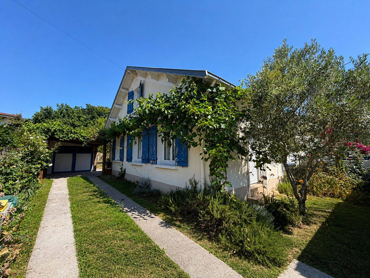 Maison 5 pièces 90 m² · à Saint-Sébastien-sur-Loire · 90 m² · 367 500 €