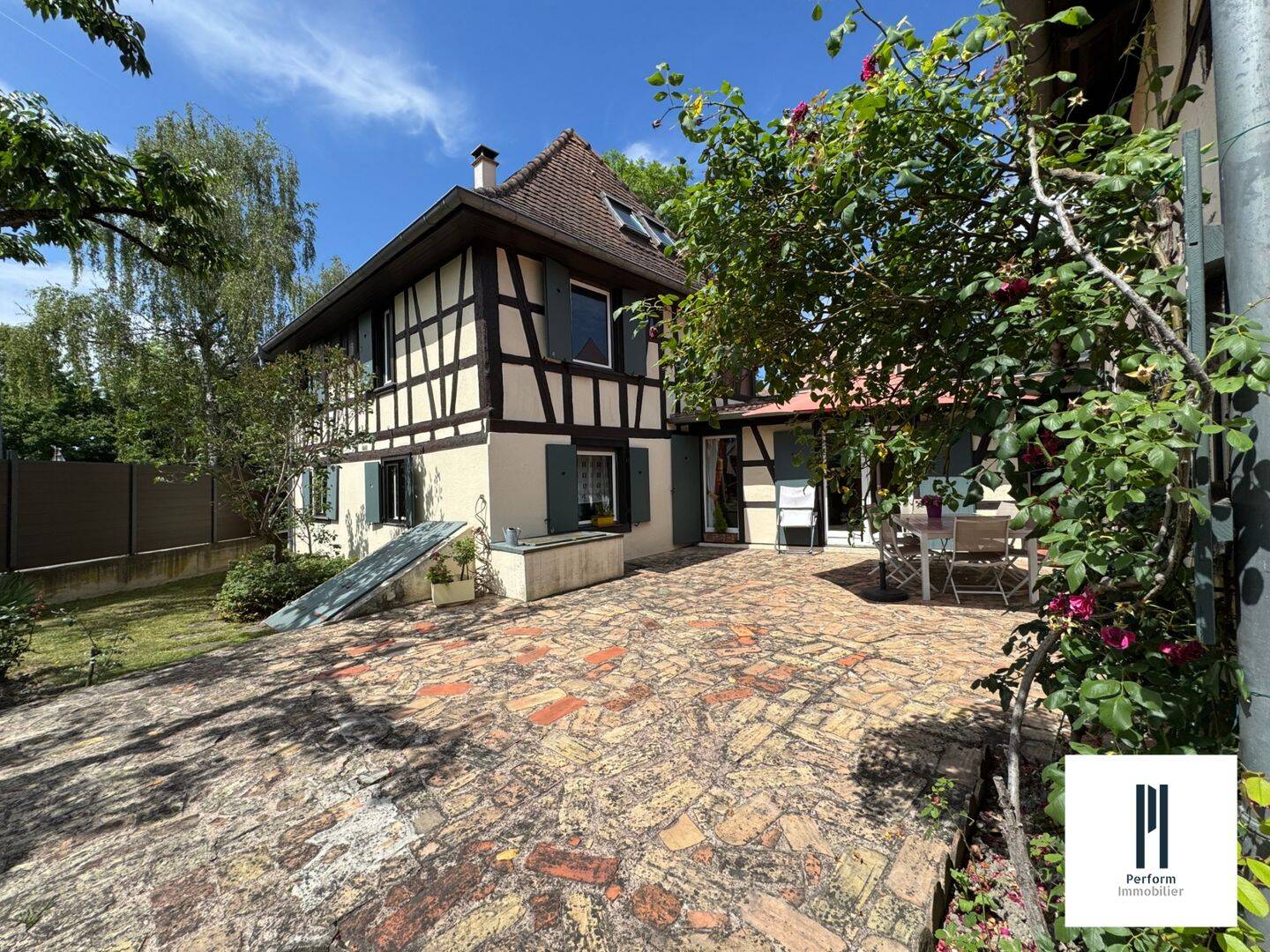 Maison 6 pièces 200 m² · à Strasbourg · 200 m² · 983 250 €