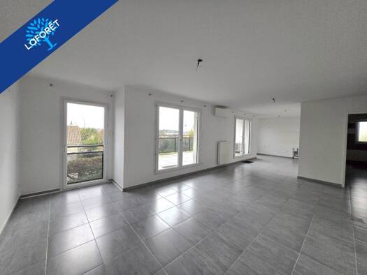 Appartement à vendre 214 000 € 4 pièces 2 chambres 84 m² 1er étage Sud Artigues-près-Bordeaux 33370