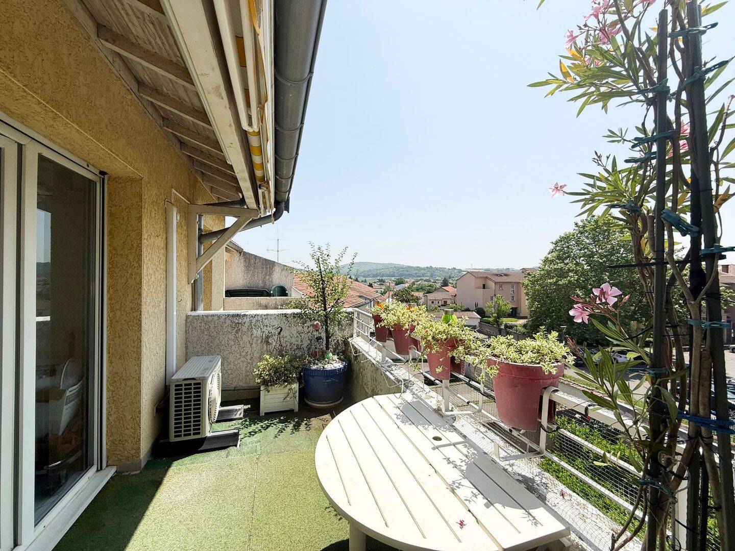 Appartement 2 pièces 52 m² · à Communay · 52,1 m² · 806 €