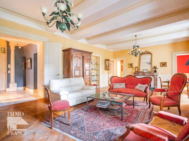 Appartement 9 pièces 224 m² · à Bourg-en-Bresse · 224 m² · 349 000 €