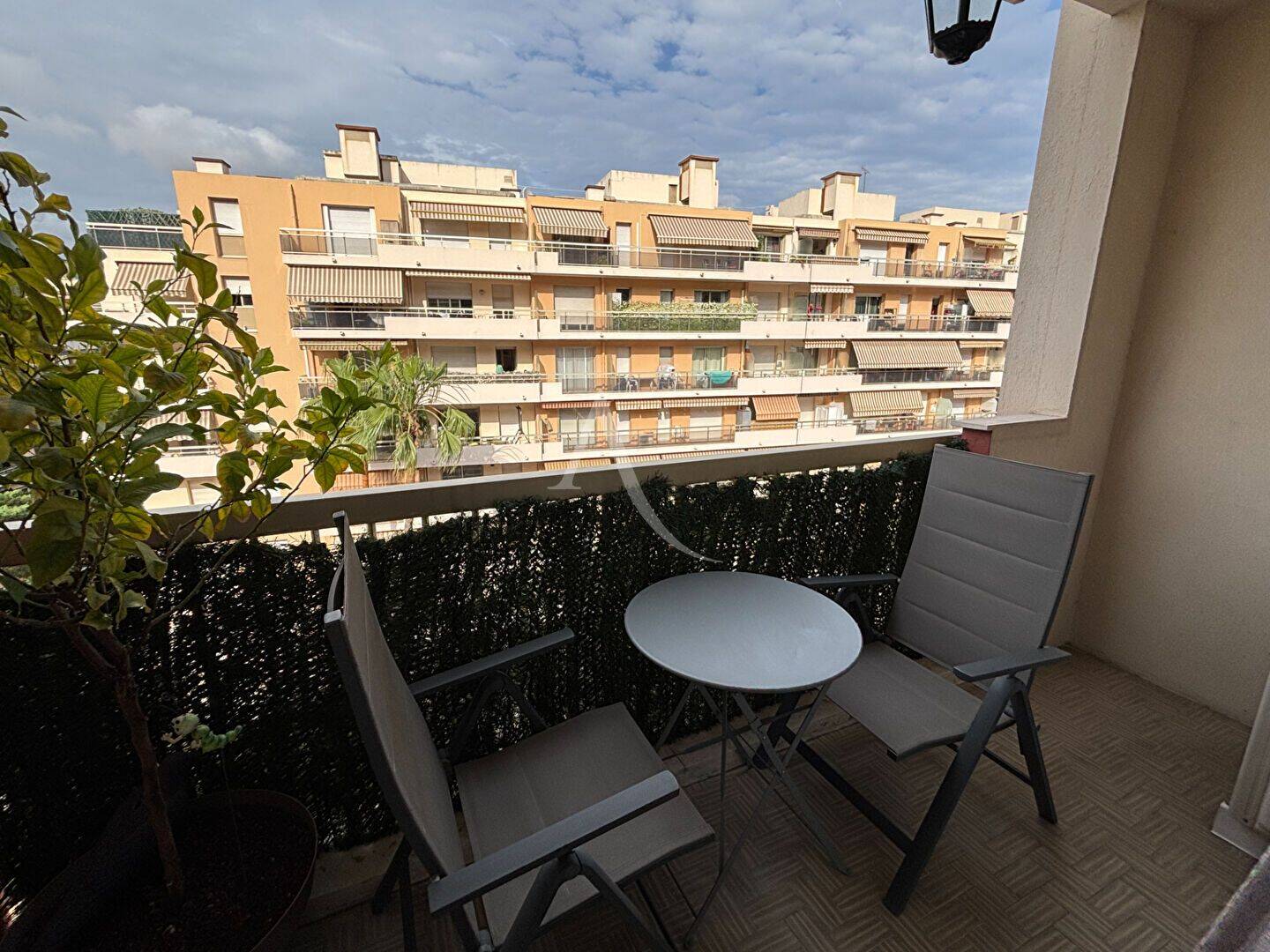 Appartement 3 pièces 53 m² · à Nice · 53 m² · 1 090 €
