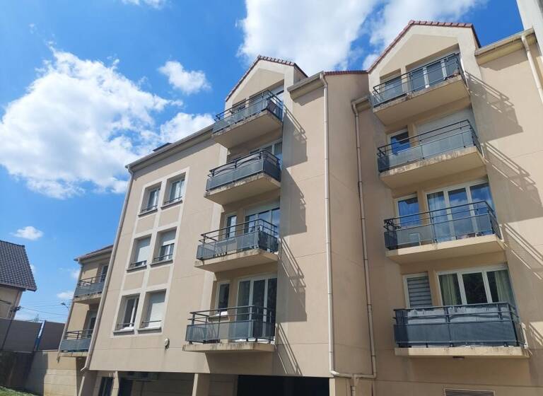 Appartement à louer 1 251 € 3 pièces 2<br/>chambres 70,6 m²<br/>superficie 3ème<br/>étage Atlantis-Massy Sud Massy 91300