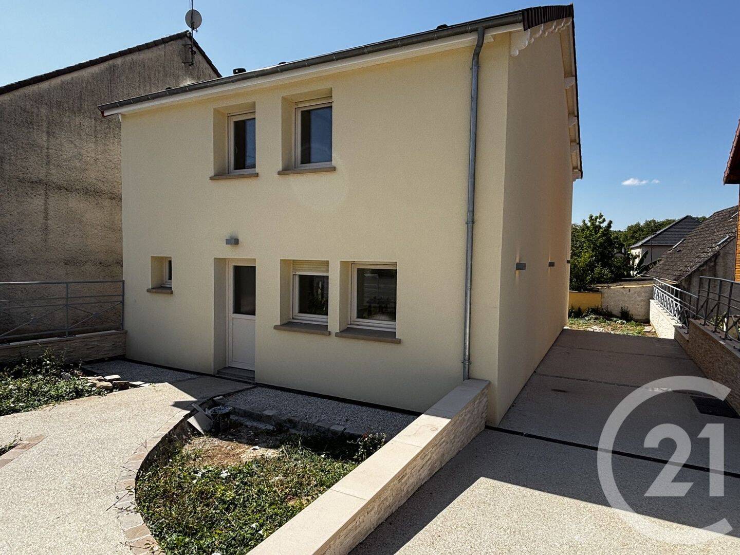 Maison 5 pièces 149 m² · à Crécy-la-Chapelle · 149,1 m² · 1 850 €