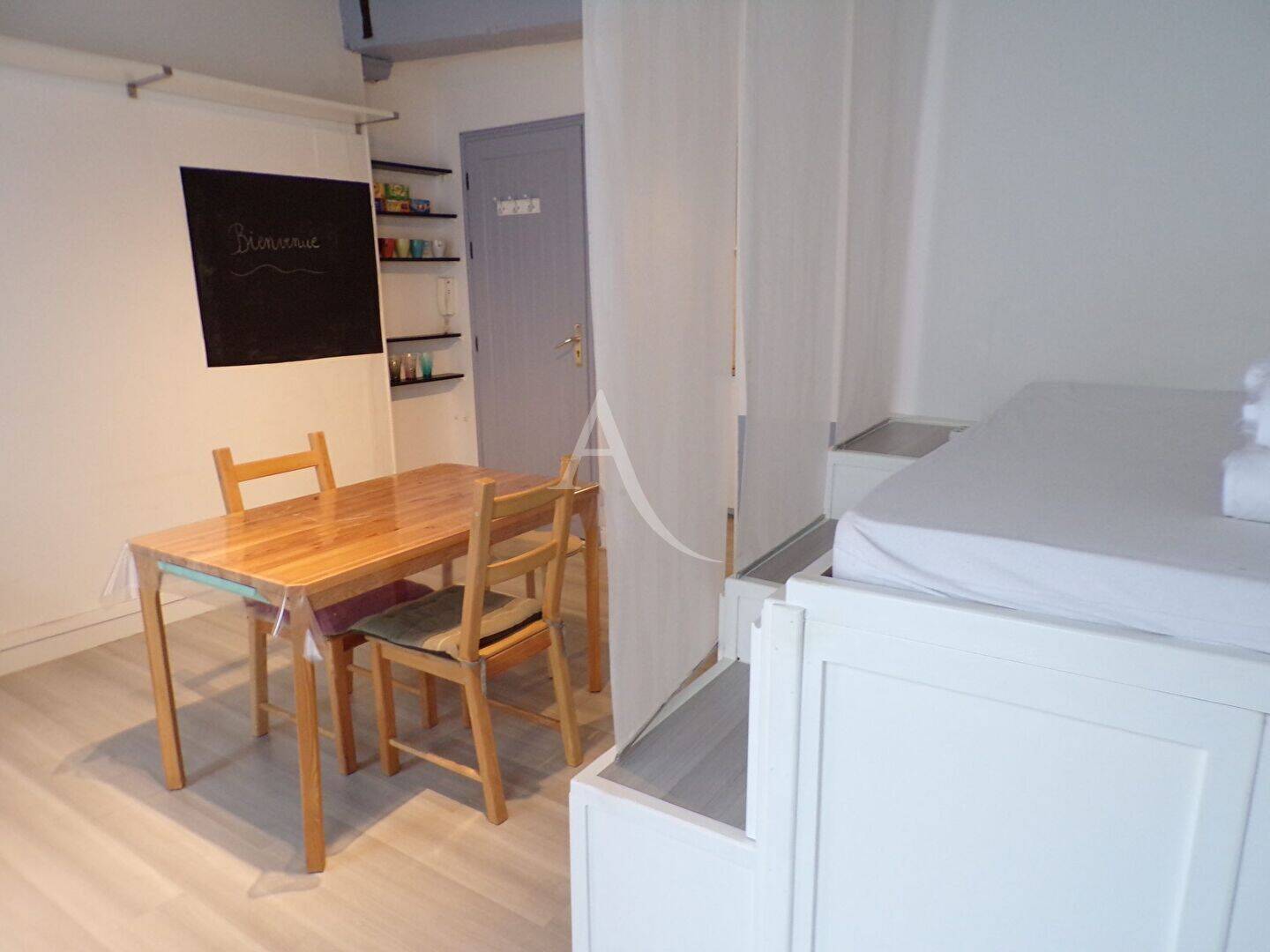 Appartement 1 pièce 24 m² · à Meaux · 23,6 m² · 619 €