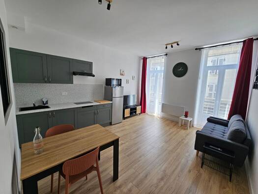 Appartement à louer 570 € 2 pièces 1 chambre 40 m² Étage 2/2 Montréjeau 31210