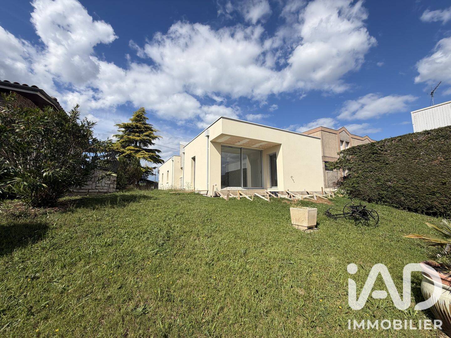 Maison 10 pièces 240 m² · à Champniers · 240 m² · 399 000 €