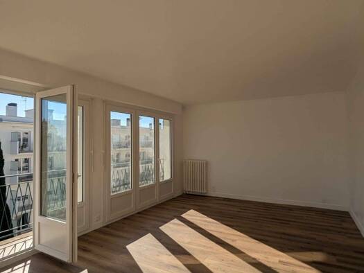Appartement à vendre 370 000 € 4 pièces 3 chambres 94 m² Étage 4/5 Procé Nantes 44000
