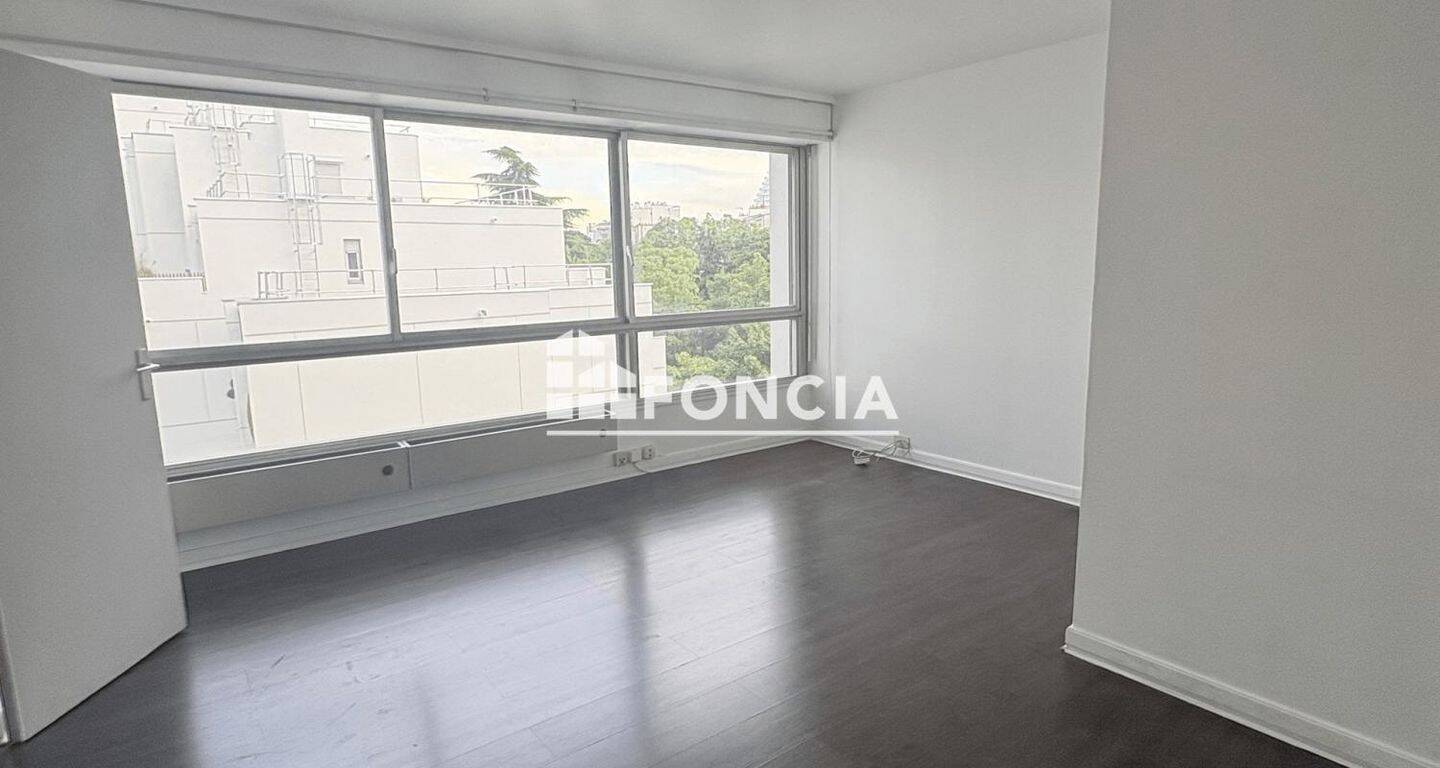 Appartement 1 pièce 29 m² · à Paris 15ème Arrondissement · 29,3 m² · 1 010 €