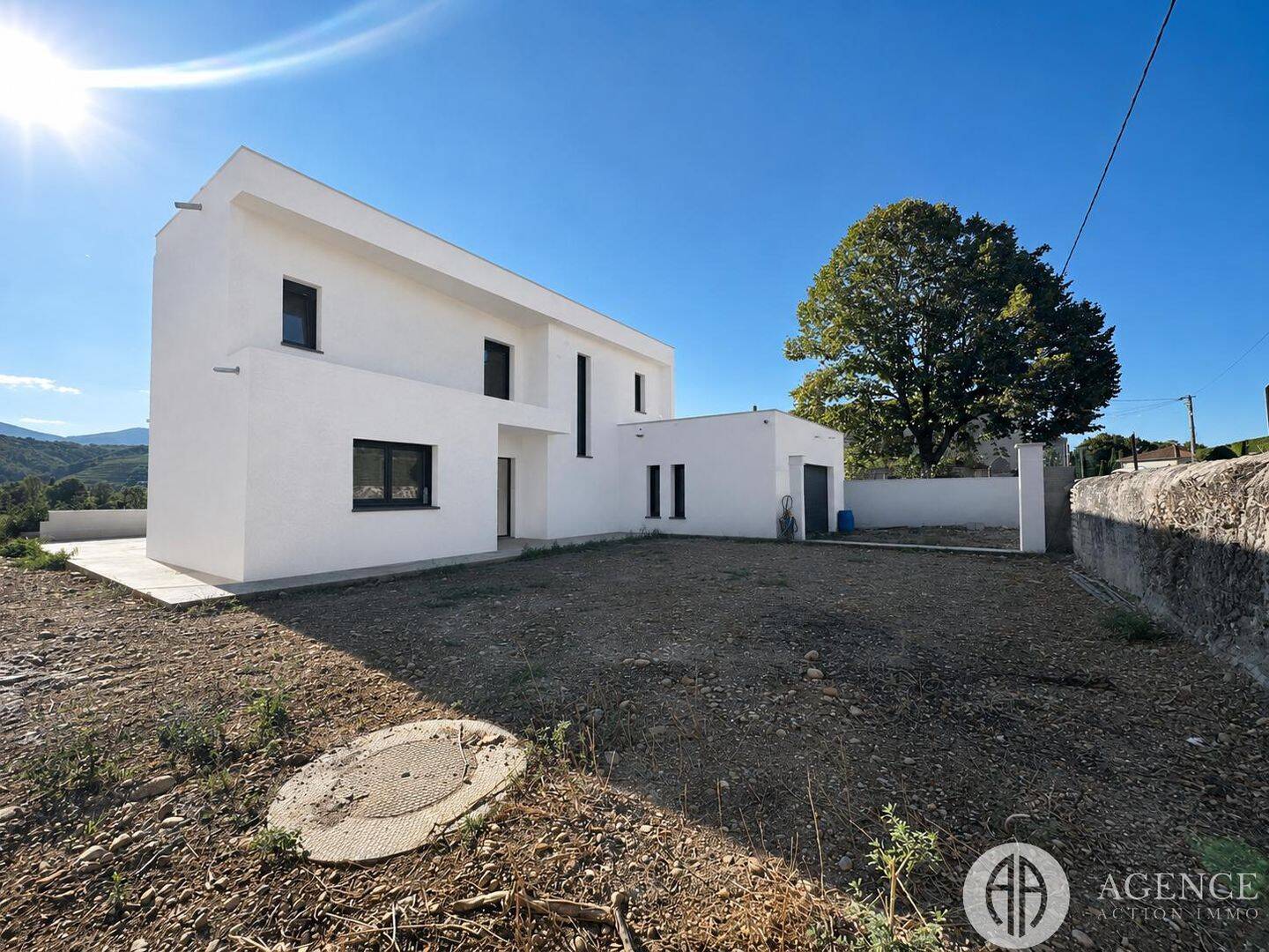Maison 5 pièces 143 m² · à Saint-Alban-du-Rhône · 143 m² · 1 870 €/mois