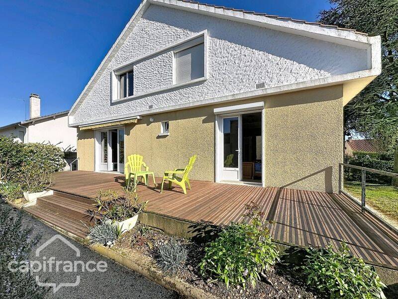 Maison 6 pièces 151 m² · à Thouars · 151 m² · 170 000 €
